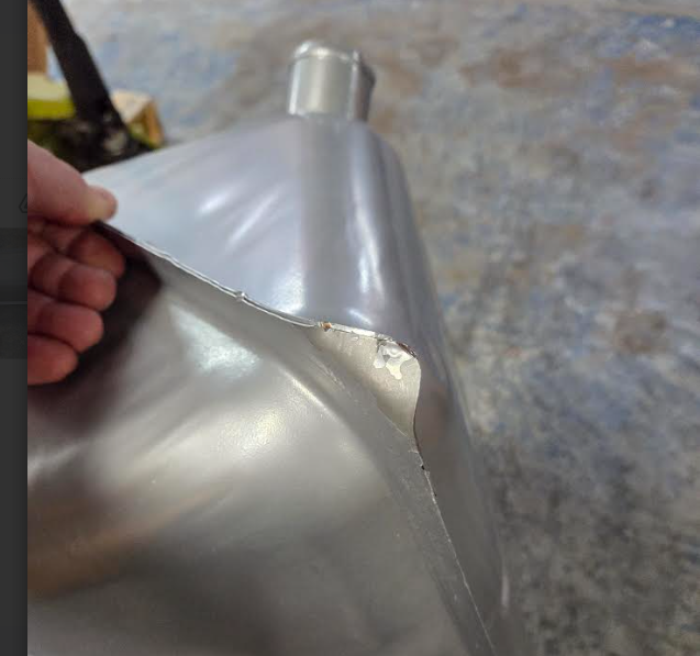 Clearance Item1- Damaged 1953-1955 Ford Pickup 20 Gallon Gas Tank - Image 3